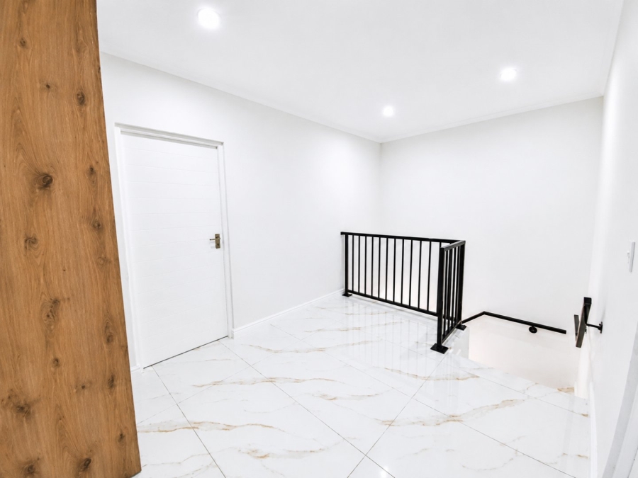 3 Bedroom Property for Sale in Sandown Western Cape